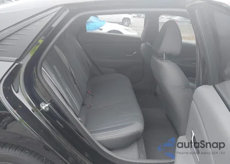 2021 Hyundai Elantra Sel z USA, uszkodzony, nr VIN 5NPLM4AG7MH027483